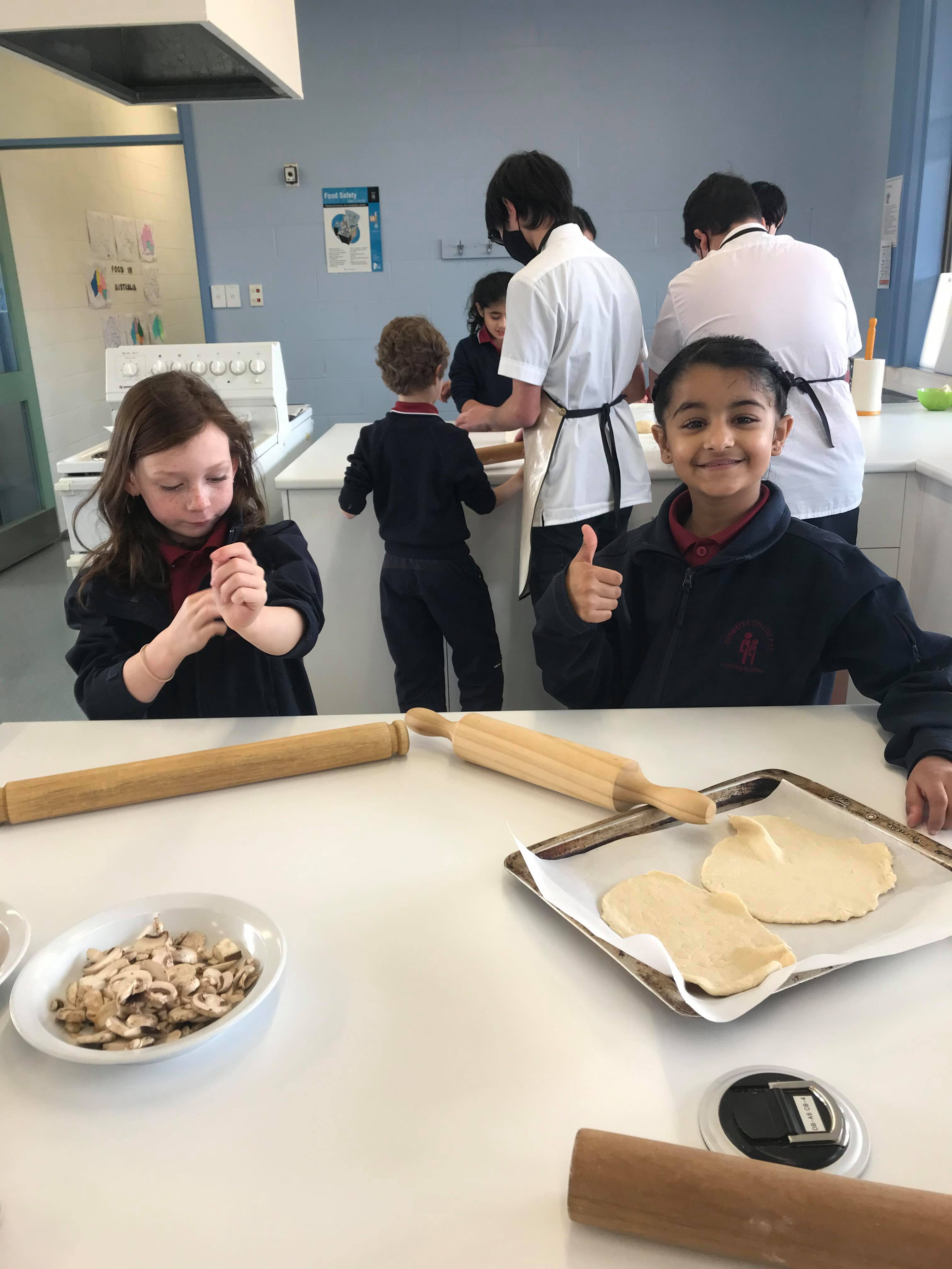 Preps - 2 make pizzas with Unit 2 Food Technology